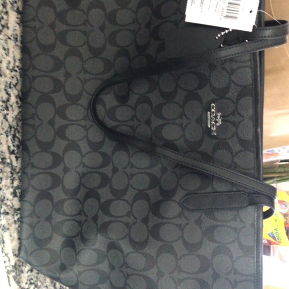 Coach brand new sig city tote black - Picture 7 of 9